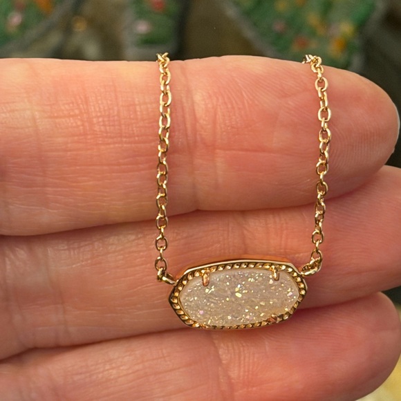 EUC Authentic Kendra Scott Elisa Rose Gold Pendant Necklace in Iridescent Drusy - Picture 3 of 7